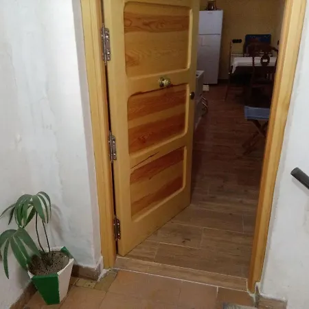With 2 Bedrooms In With Wonderful Mountain View And Terrace *