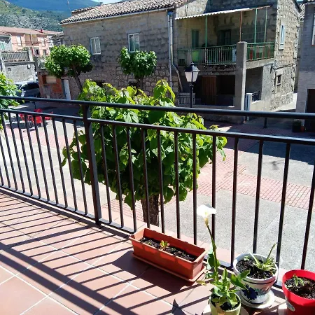 With 2 Bedrooms In With Wonderful Mountain View And Terrace